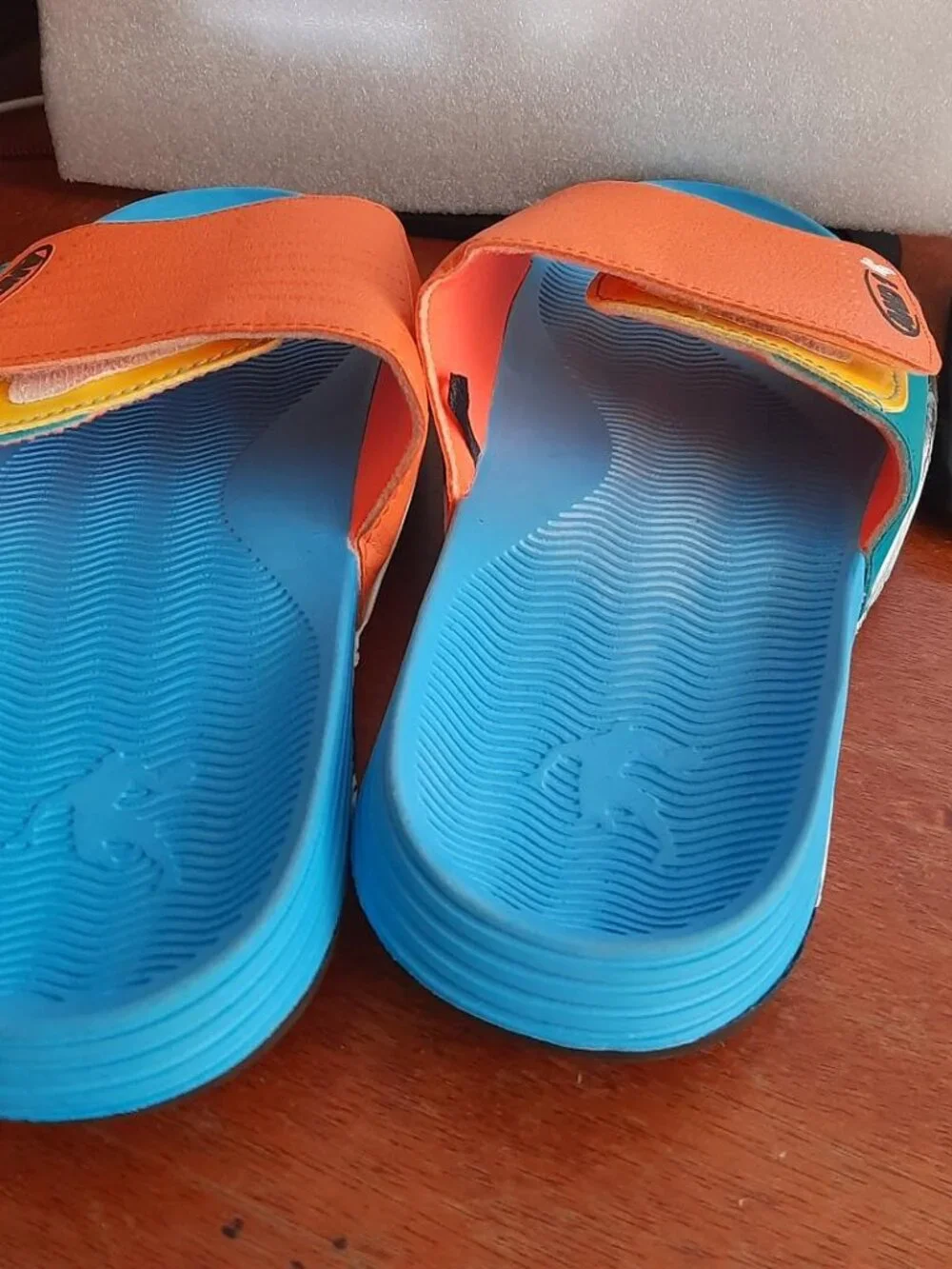 NEW ! And 1 Men MultiColor Slipper Size 9